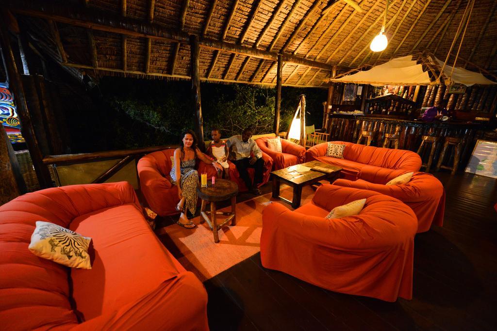 Simply Saadani Camp, A Tent With A View Safaris Mkwaja Екстер'єр фото
