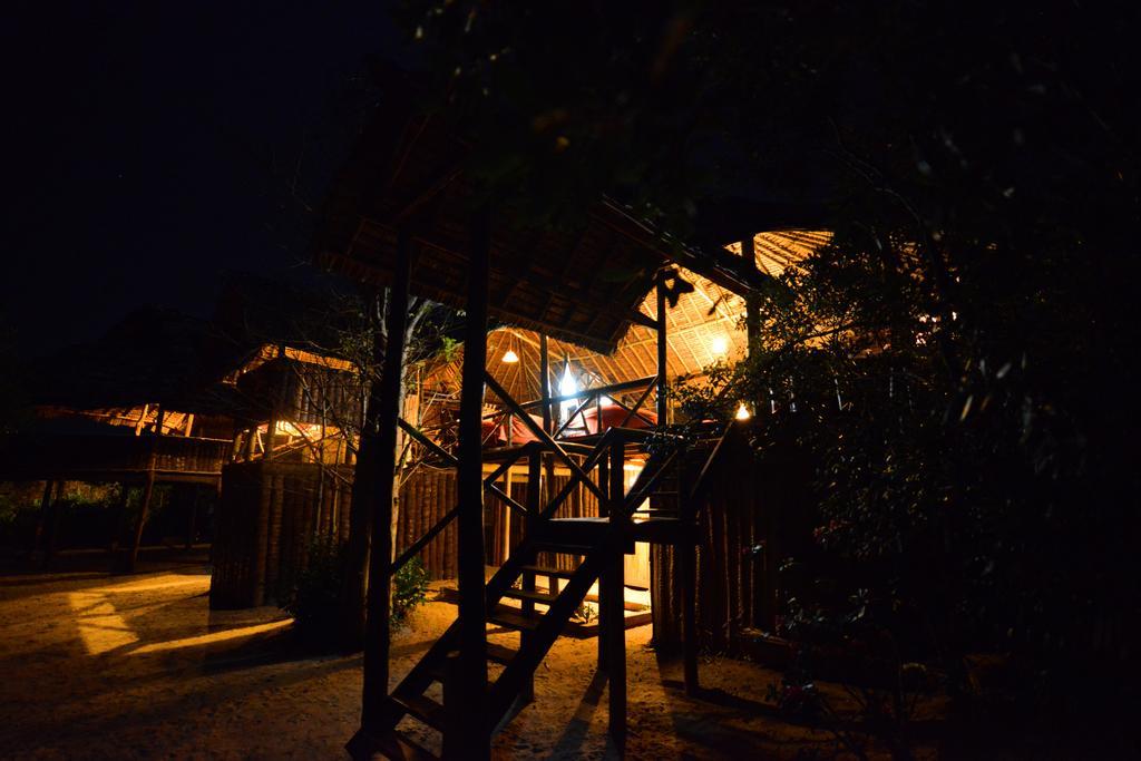 Simply Saadani Camp, A Tent With A View Safaris Mkwaja Екстер'єр фото