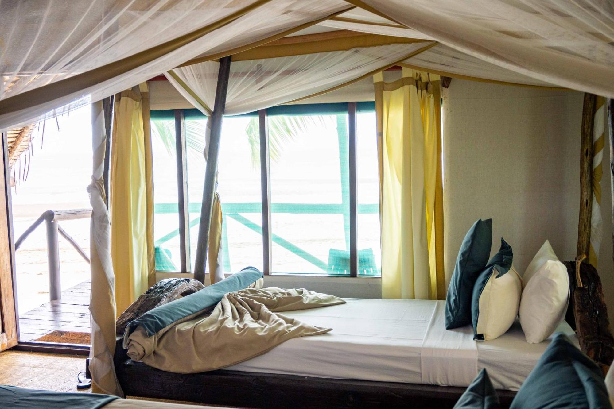 Simply Saadani Camp, A Tent With A View Safaris Mkwaja Екстер'єр фото